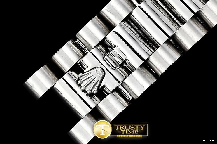 0225 Durable RDD0215B – DayDate 36mm 684